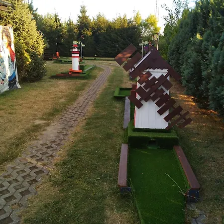 Brooklyn Z Prywatnym Polem Do Gry W Mini Golf * Rewal